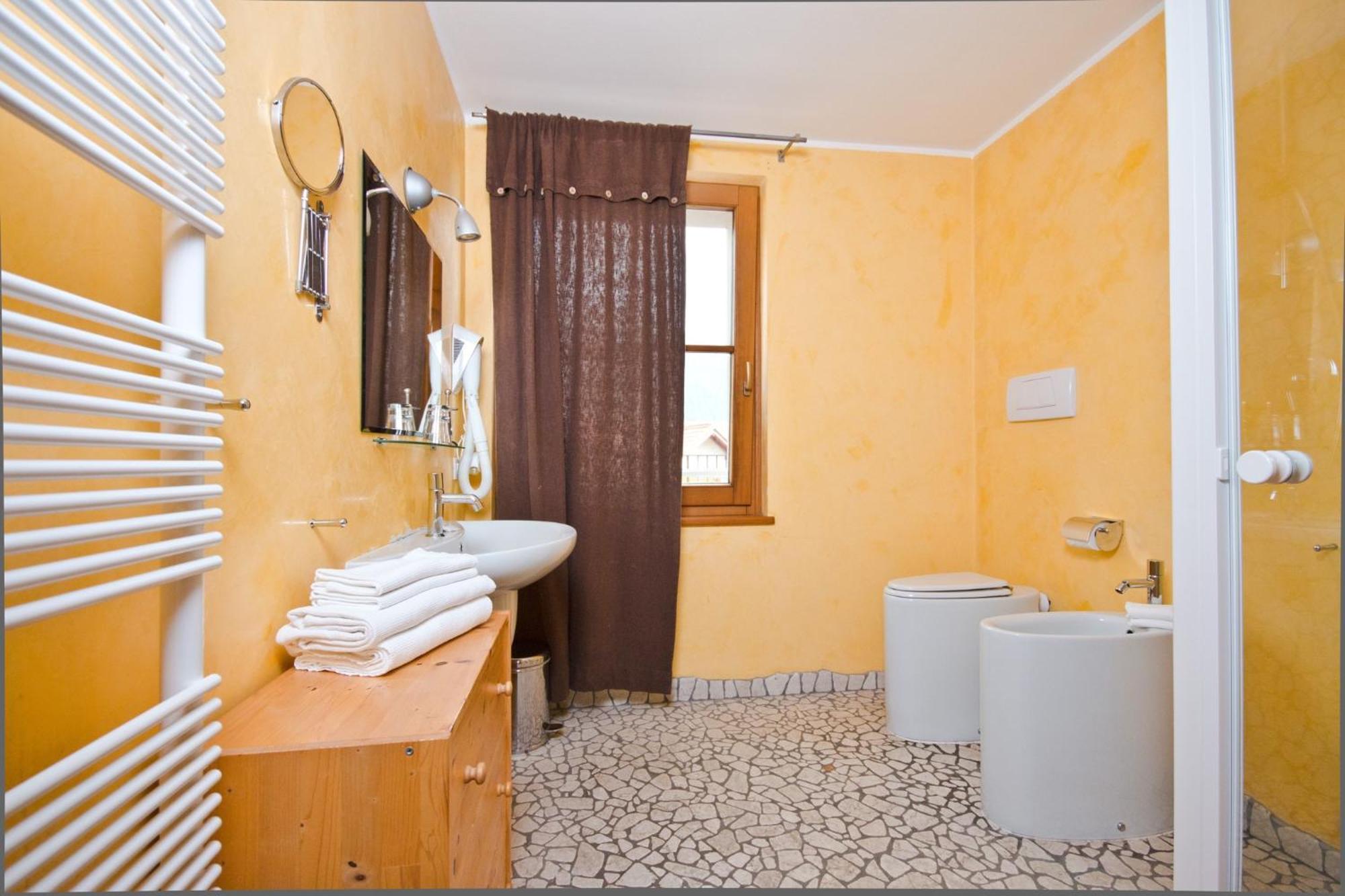 Hotel Martinelli Ronzo-Chienis Pokoj fotografie