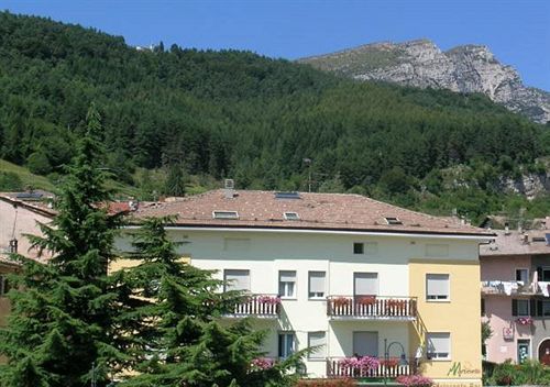 Hotel Martinelli Ronzo-Chienis Exteriér fotografie