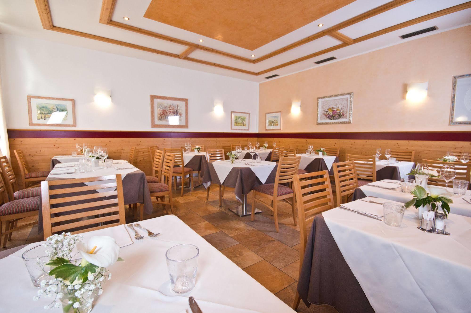 Hotel Martinelli Ronzo-Chienis Exteriér fotografie