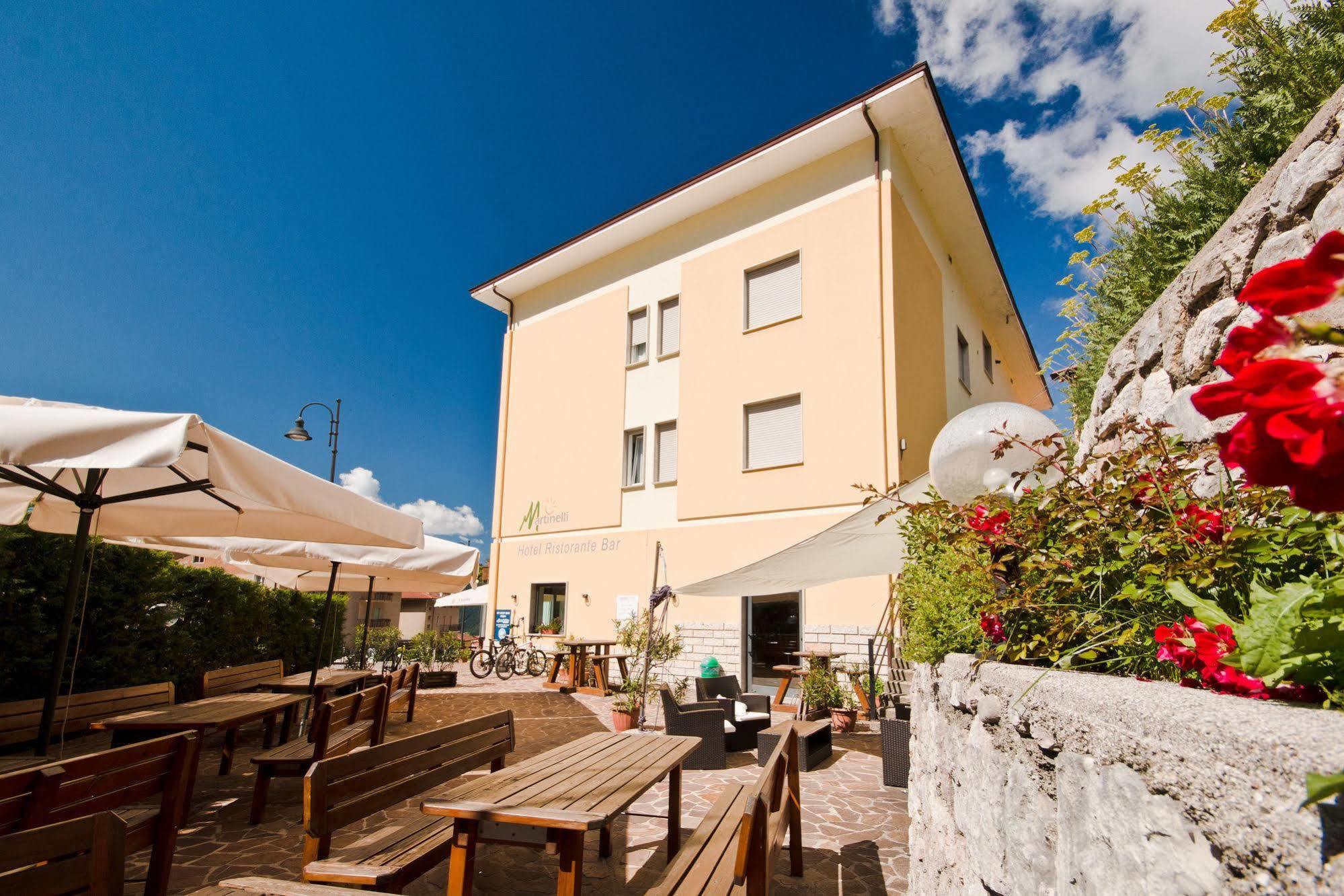 Hotel Martinelli Ronzo-Chienis Exteriér fotografie